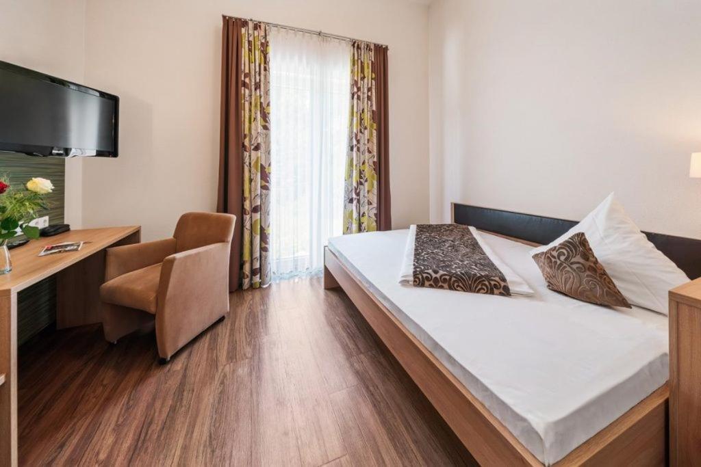 Hotel Donaublick Scheer Zewnętrze zdjęcie